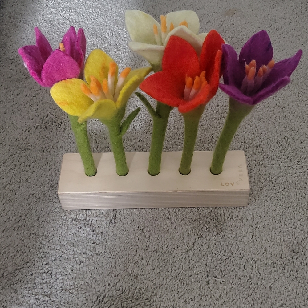 LOVEVERY Felt Flowers